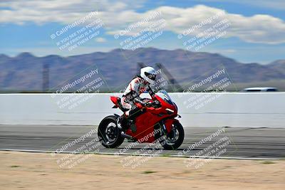 media/Mar-25-2024-Moto Forza (Mon) [[8d4319bd68]]/3-Intermediate Group/Session 4 (Front Straight Speed Pans)/